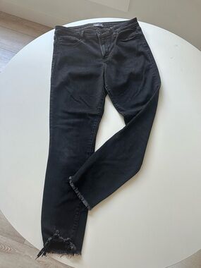 Abercrombie & Fitch Women's Black Straight Leg Jeans with Frayed Hem